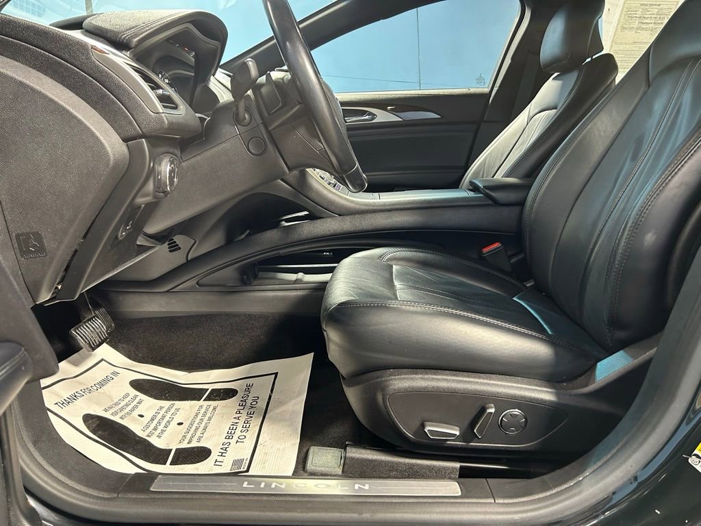 Used 2017 Lincoln MKZ Reserve image 14