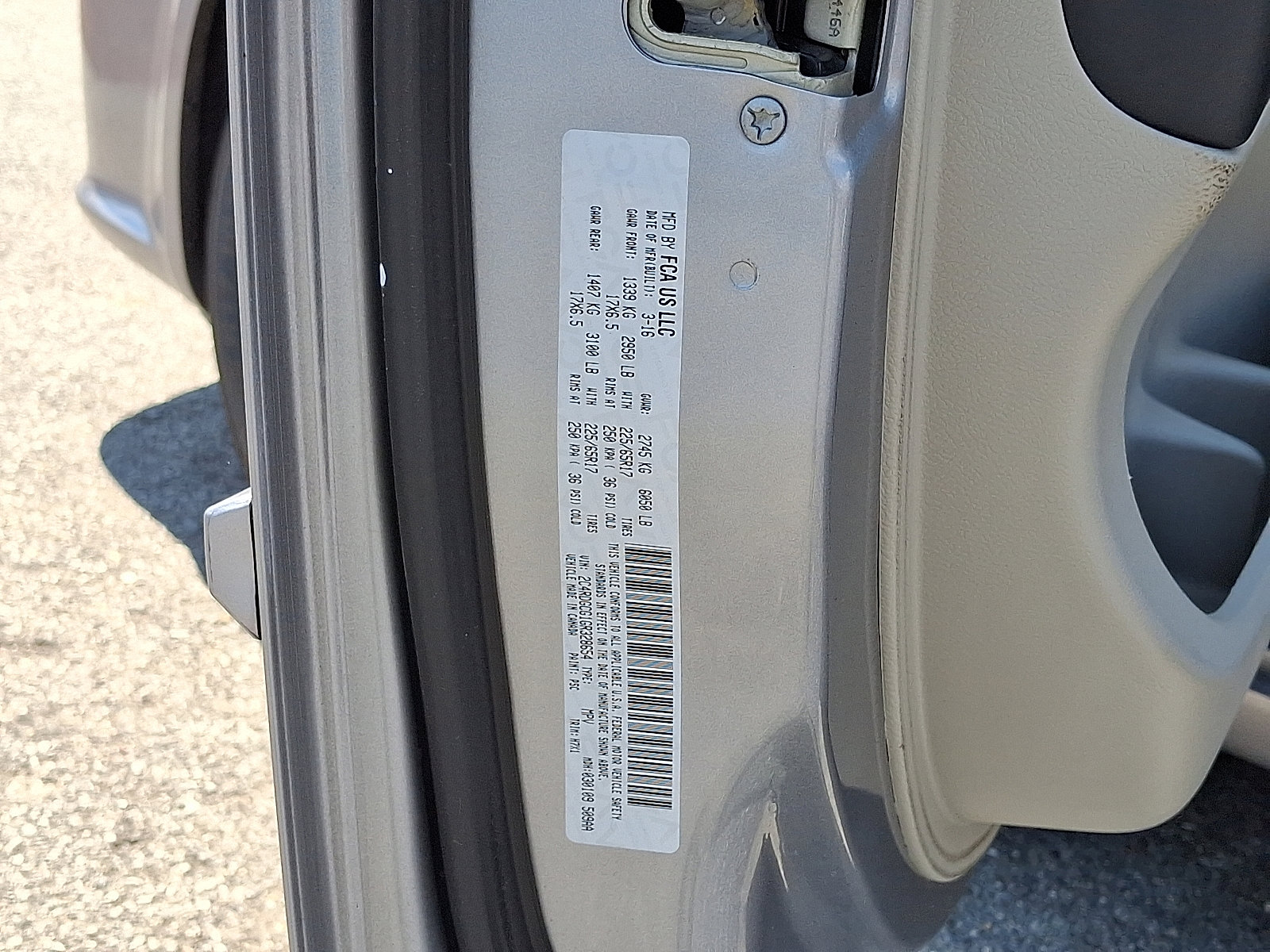 Used 2016 Dodge Grand Caravan SXT image 27