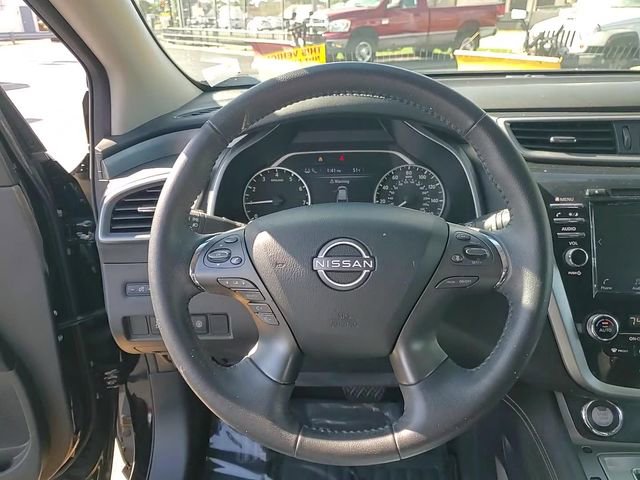 Used 2024 Nissan Murano SV w/ SV Midnight Edition Package image 16