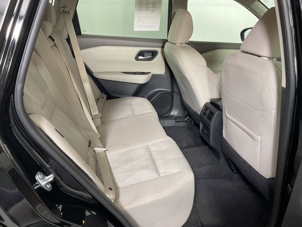Used 2025 Nissan Rogue SV image 22