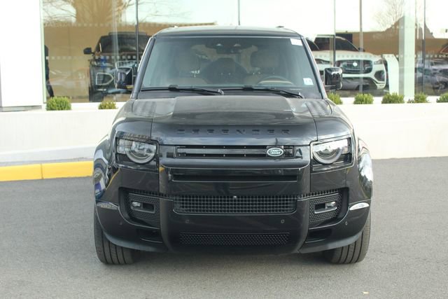 Used 2025 Land Rover Defender 110 X image 8