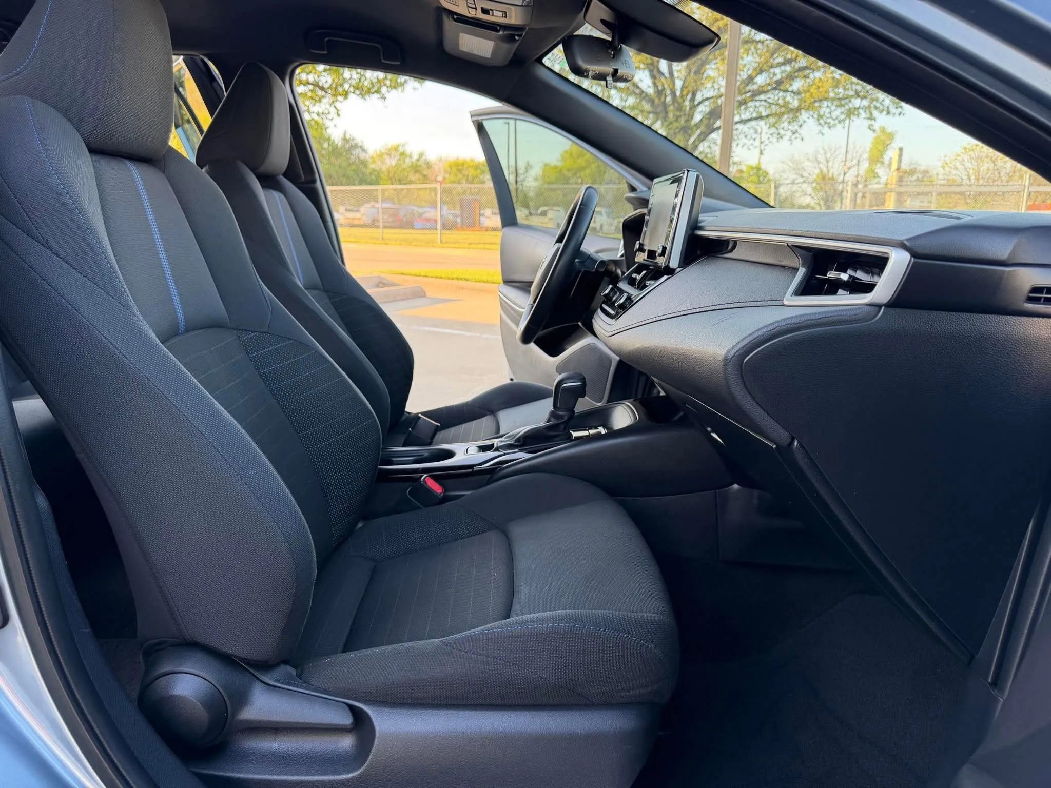 Used 2020 Toyota Corolla SE FWD image 12