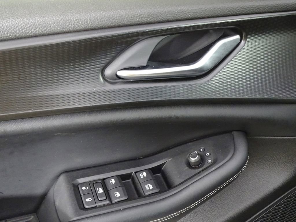 Used 2023 Jeep Grand Cherokee Altitude image 18