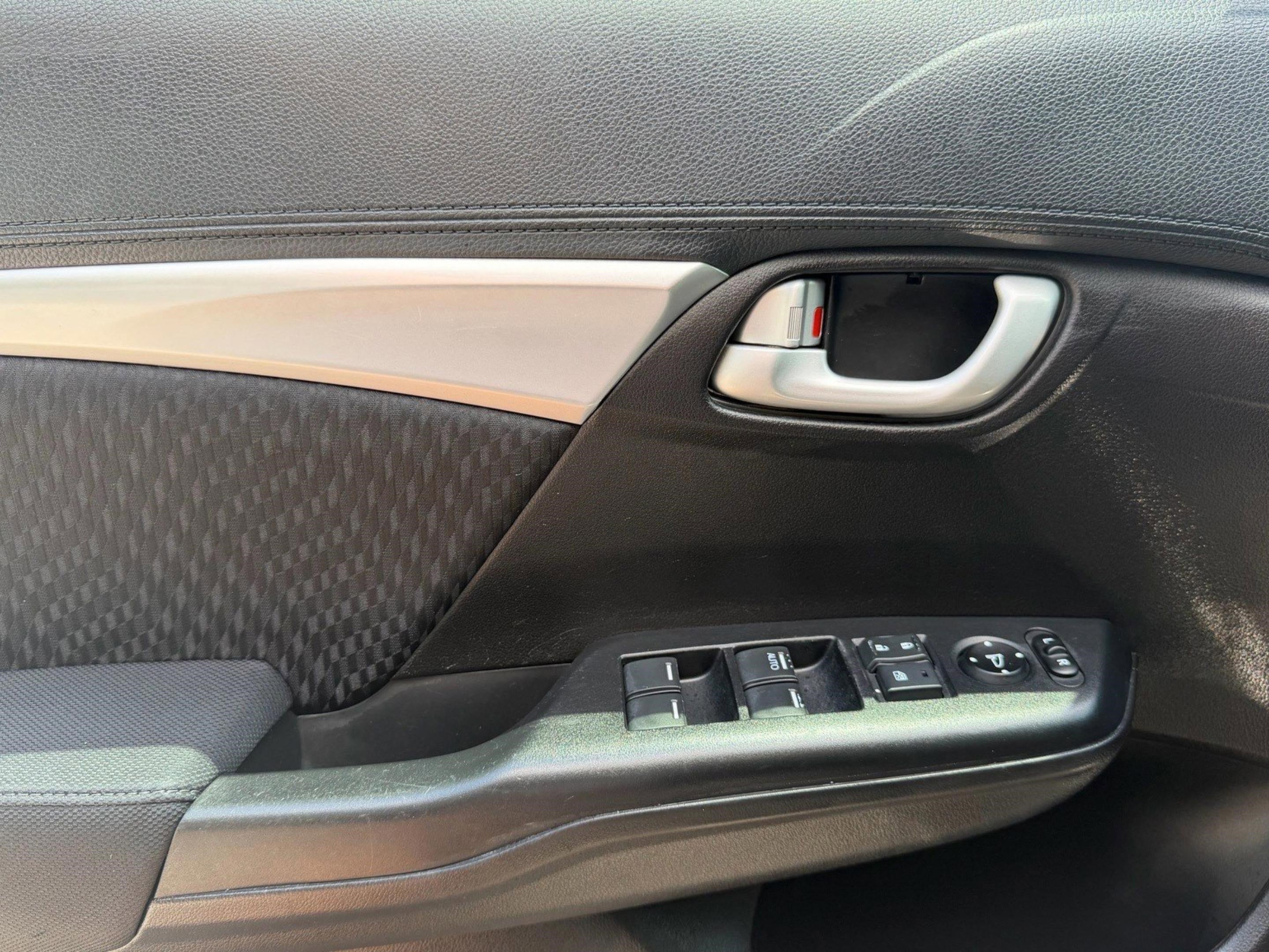 Used 2015 Honda Civic EX image 28