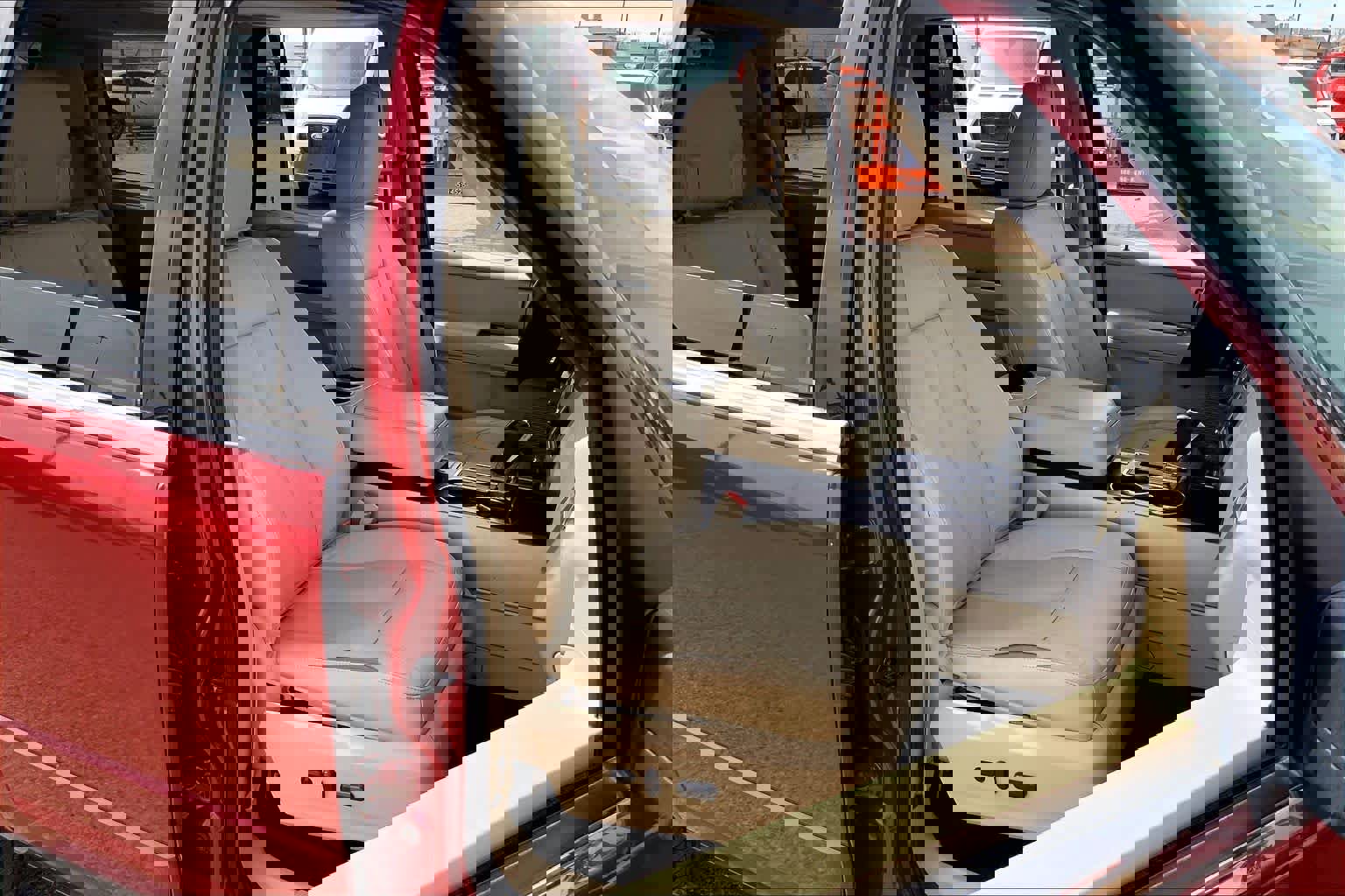 Used 2017 Ford Expedition Limited w/ Equipment Group 301A image 9