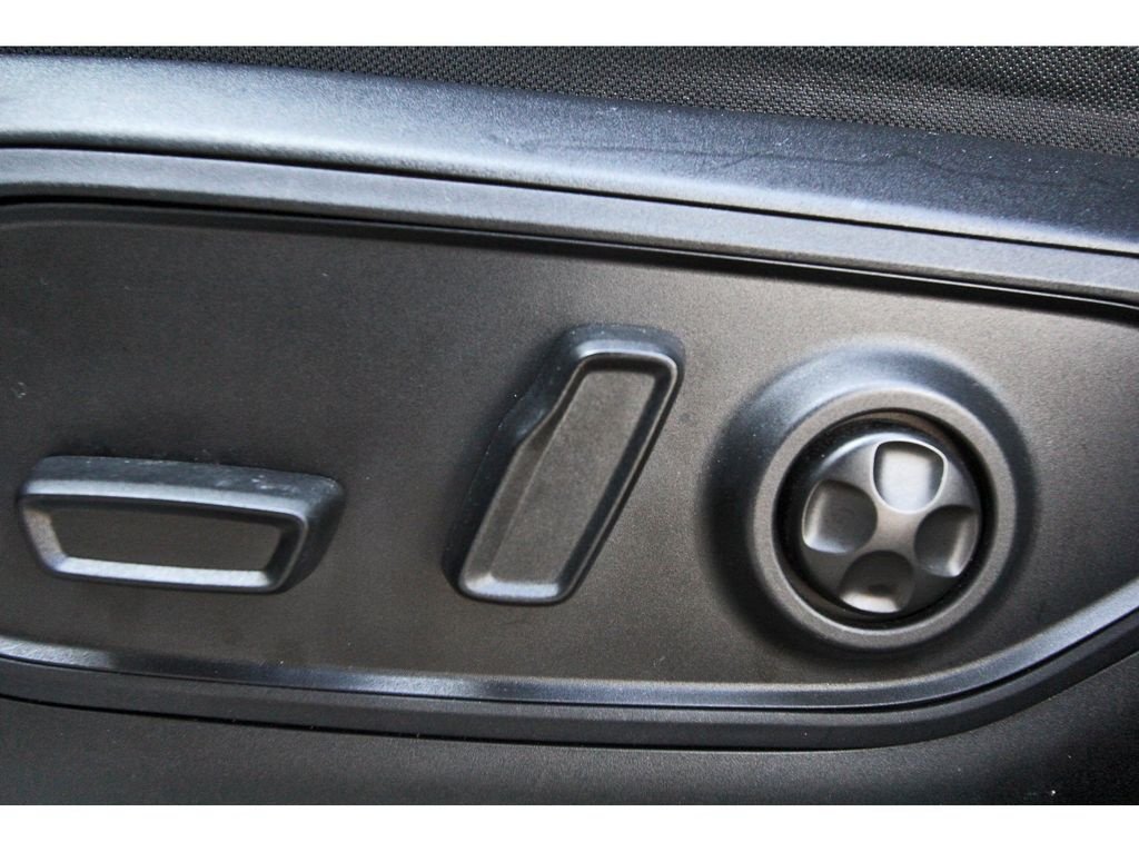 Used 2023 Jeep Grand Cherokee Overland AWD/4WD image 25