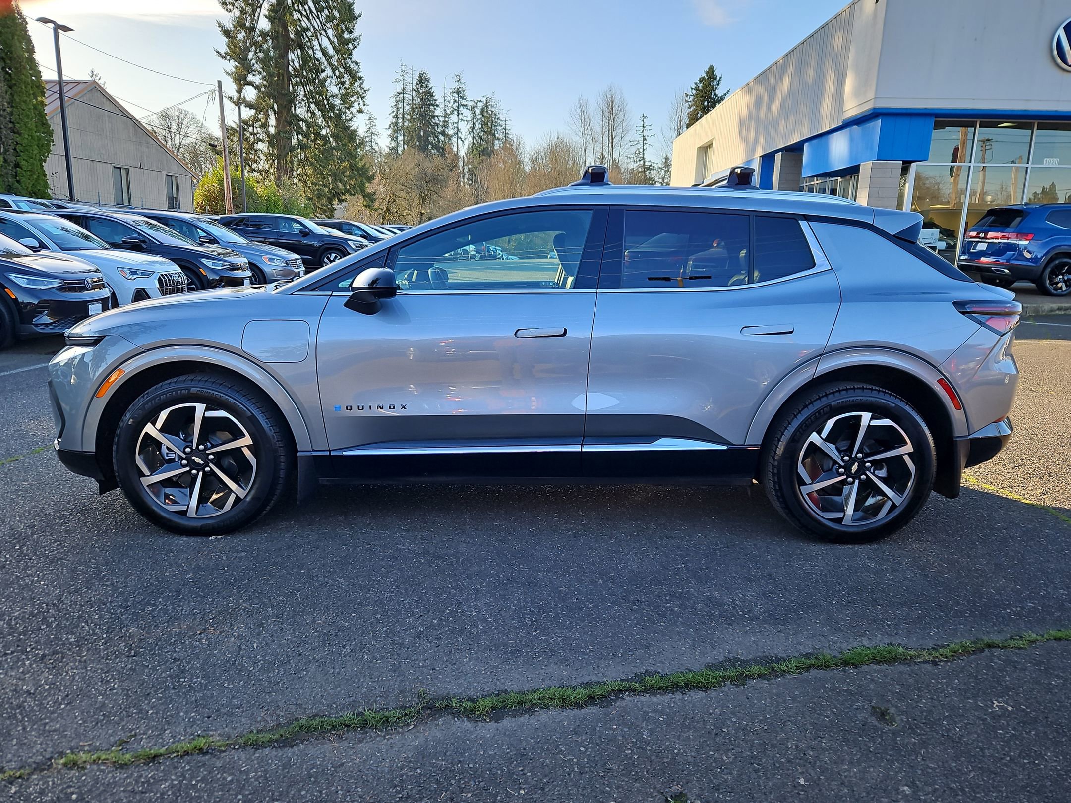 Used 2024 Chevrolet Equinox EV LT w/ LPO, Blackout Package image 2