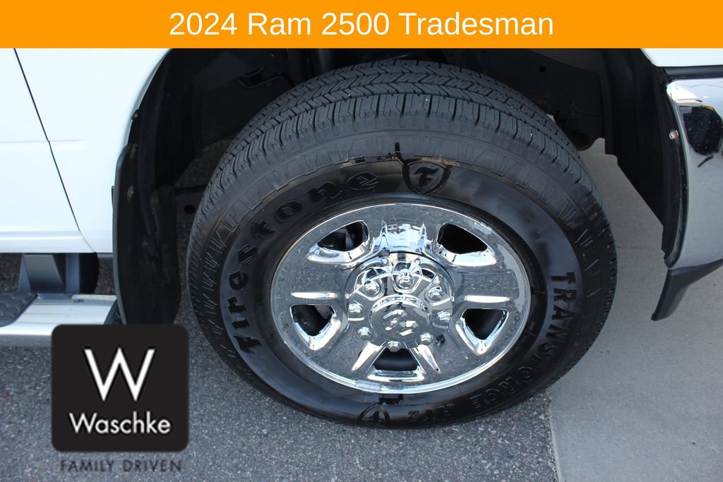 Used 2024 RAM 2500 Tradesman w/ Chrome Appearance Group AWD/4WD image 14