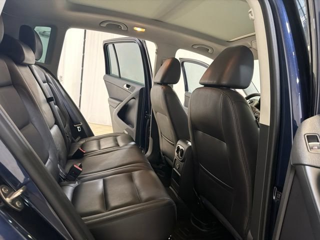 Used 2016 Volkswagen Tiguan SEL FWD image 24