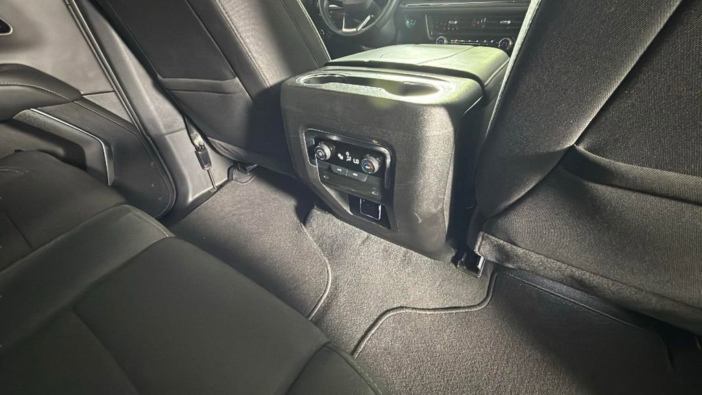 Certified 2025 Chevrolet Suburban LS image 35