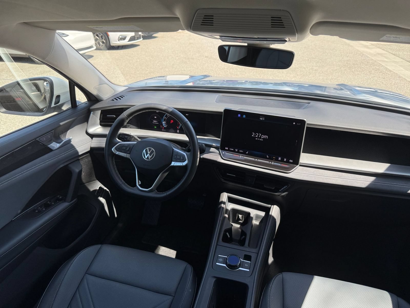 Used 2026 Volkswagen Tiguan SE FWD image 35