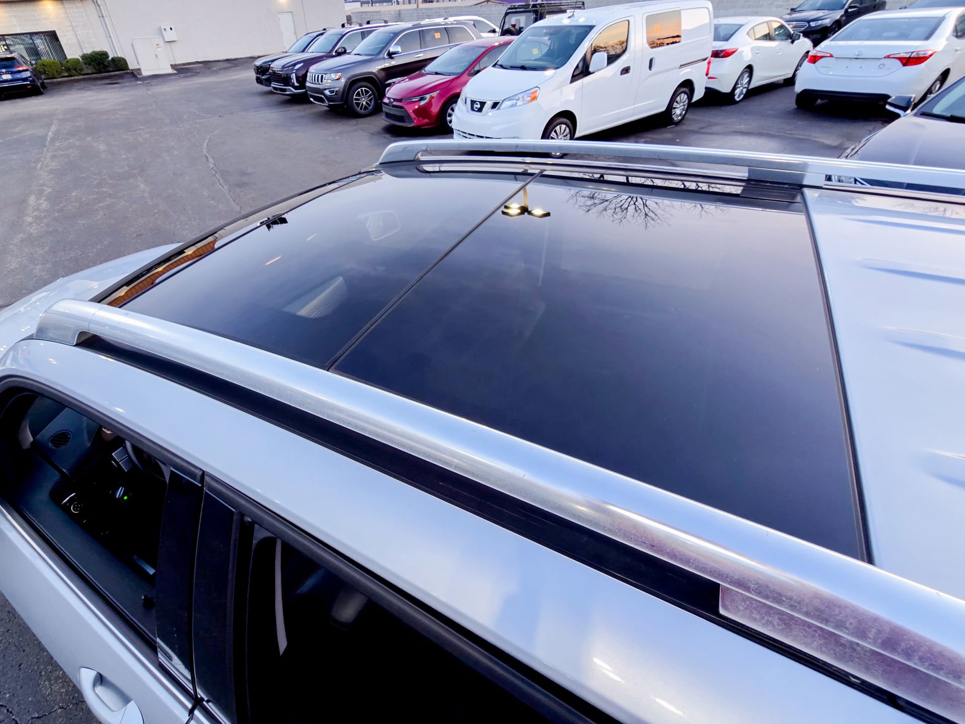 Used 2010 Mercedes-Benz GLK 350 4MATIC image 40