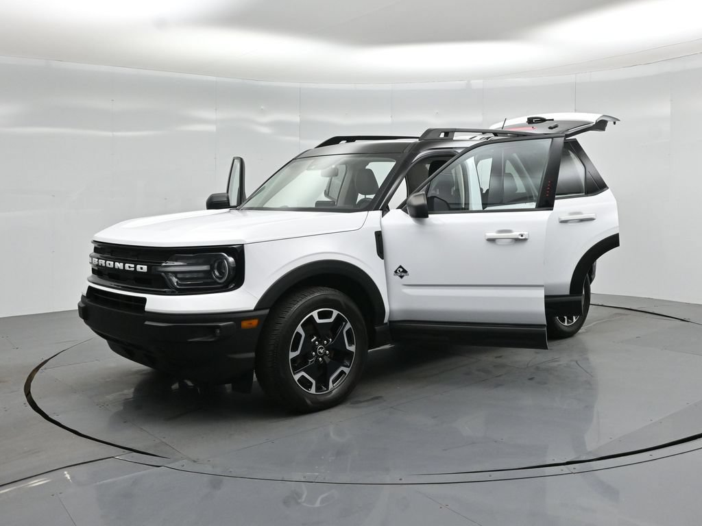 Certified 2022 Ford Bronco Sport Outer Banks w/ Tech Package AWD/4WD image 31