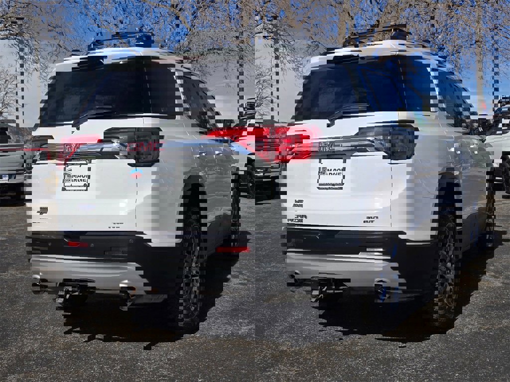 Used 2017 GMC Acadia SLT image 3