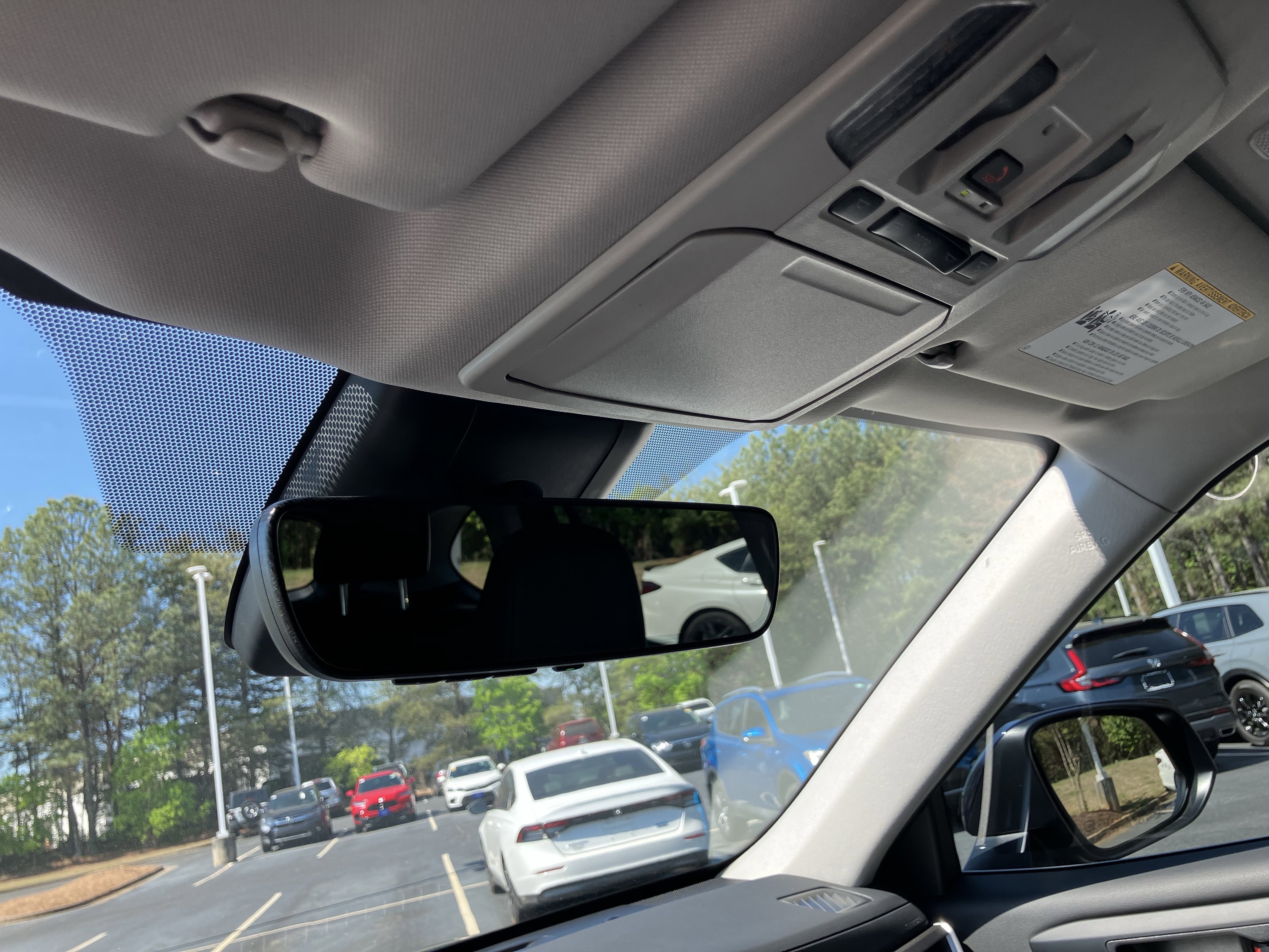 Used 2025 Toyota Highlander XLE FWD image 29