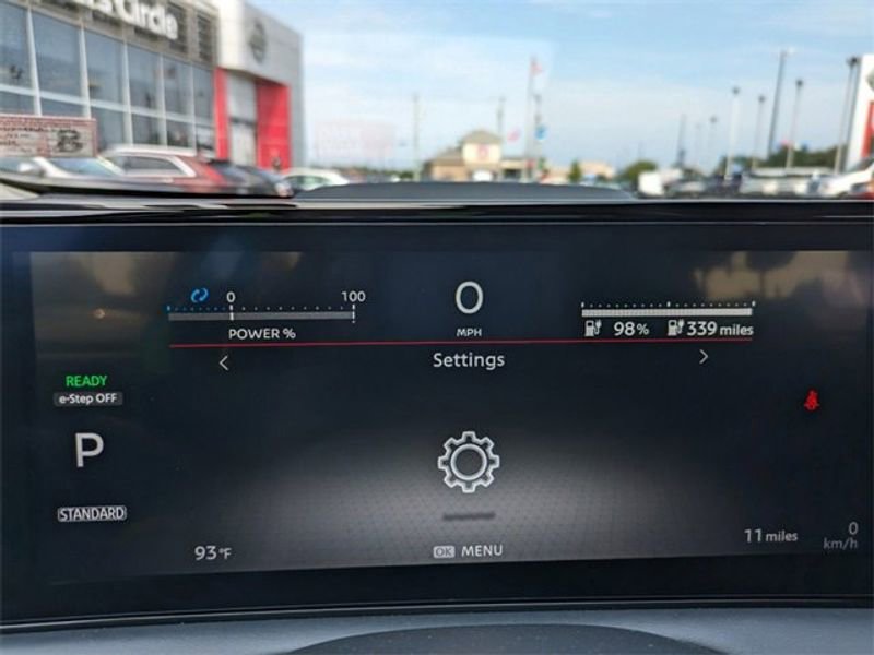 New 2023 Nissan Ariya AWD image 28