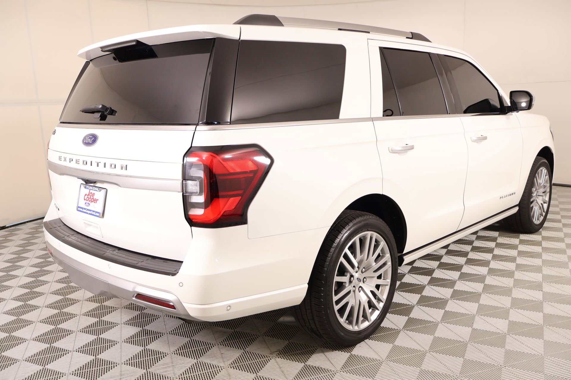 Used 2024 Ford Expedition Platinum AWD/4WD image 24
