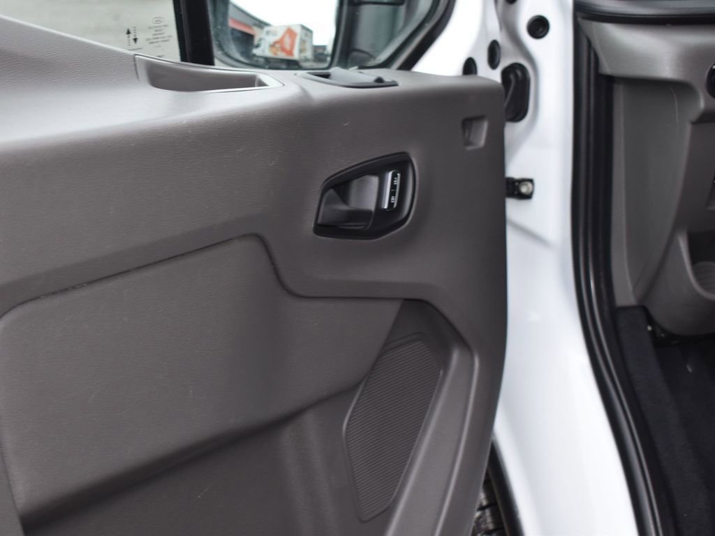 Used 2023 Ford Transit 350 XLT image 6
