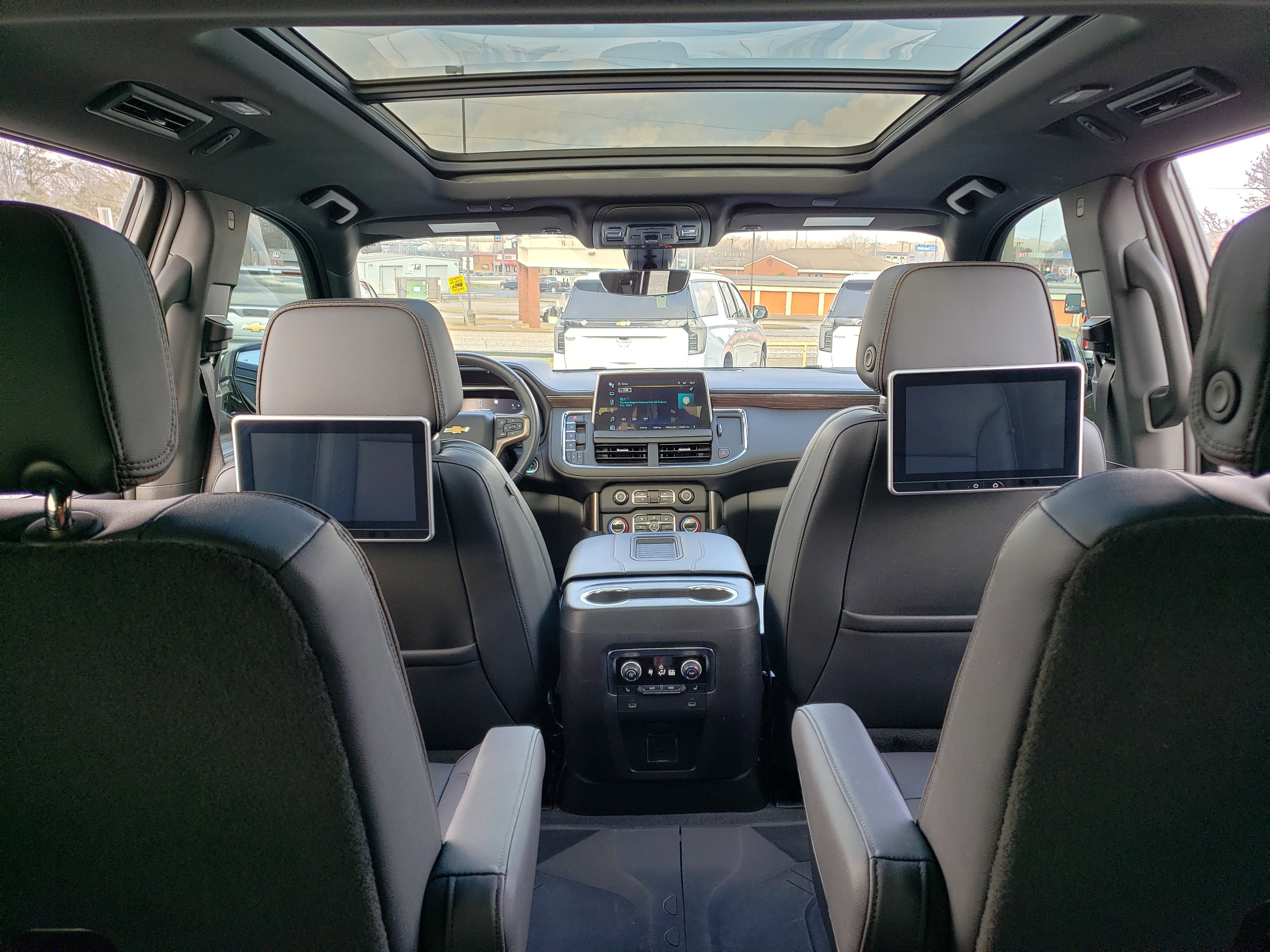 Used 2022 Chevrolet Tahoe High Country image 36