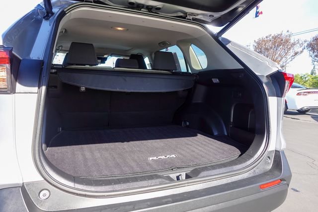Certified 2020 Toyota RAV4 XLE w/ Convenience Package image 34