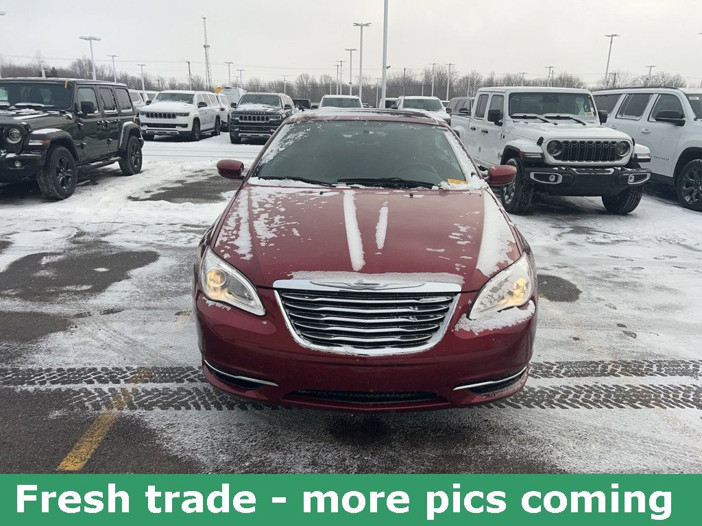 Used 2013 Chrysler 200 Touring image 2