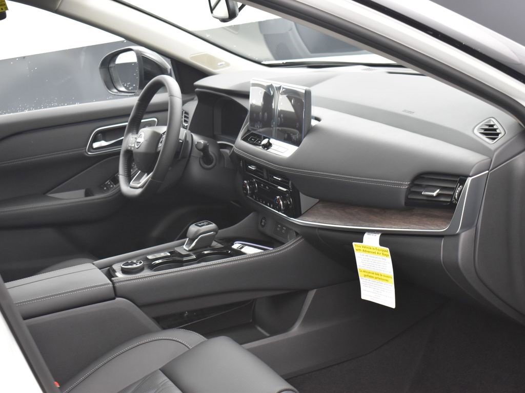 New 2026 Nissan Rogue Platinum image 6