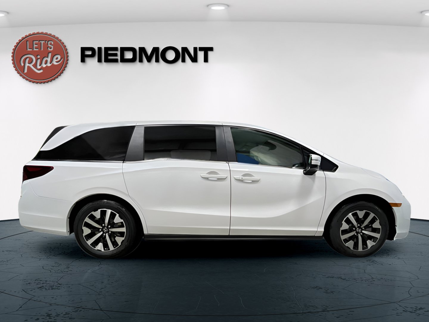 New 2026 Honda Odyssey EX-L image 3