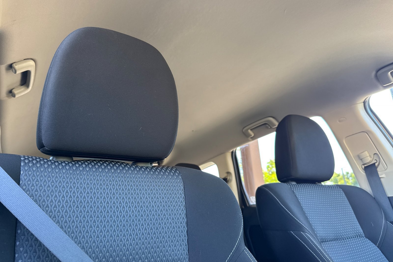 Used 2020 Mitsubishi Outlander ES FWD image 26