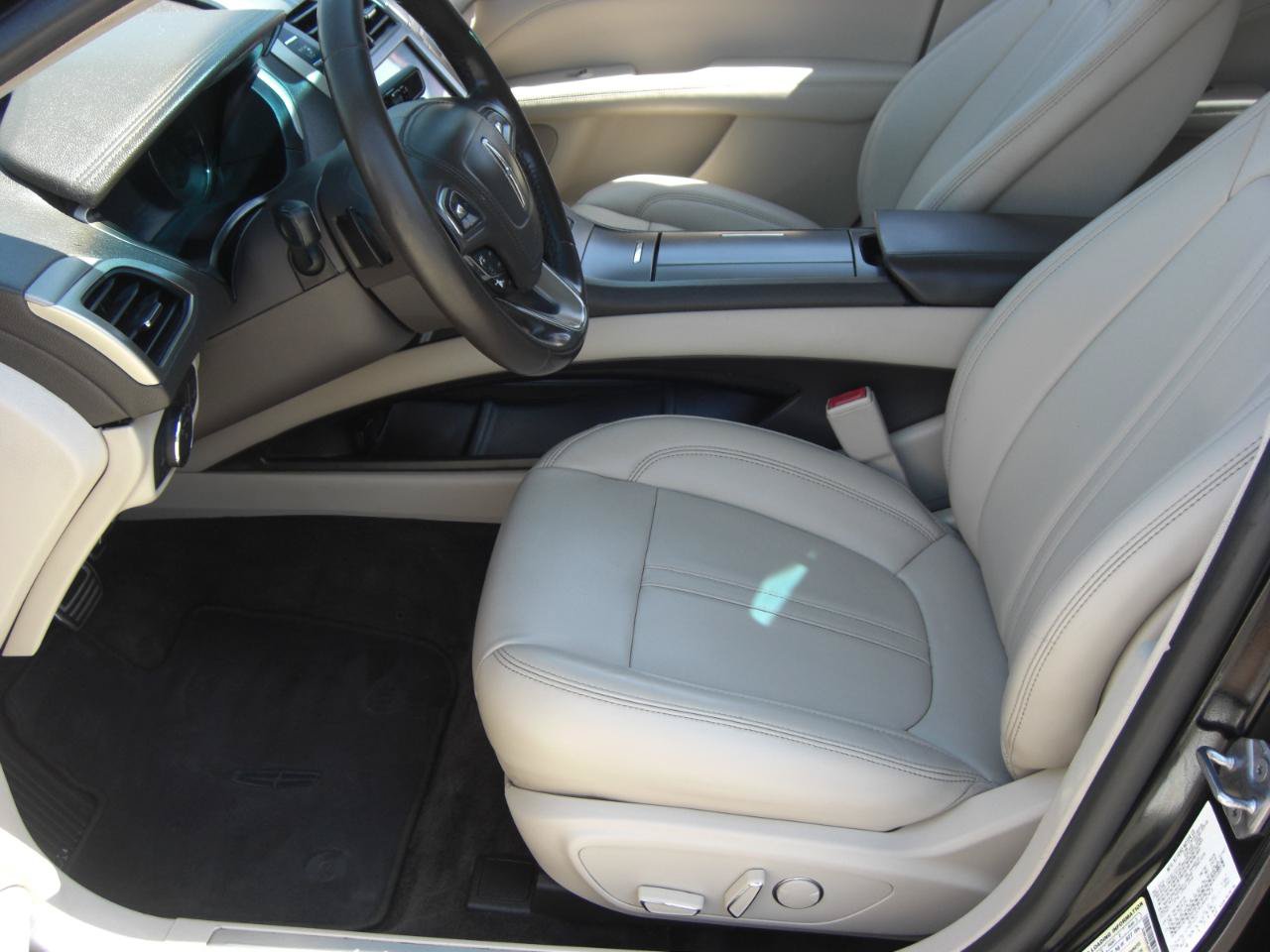 Used 2018 Lincoln MKZ Premiere w/ Magnetic Appearance Package FWD image 18