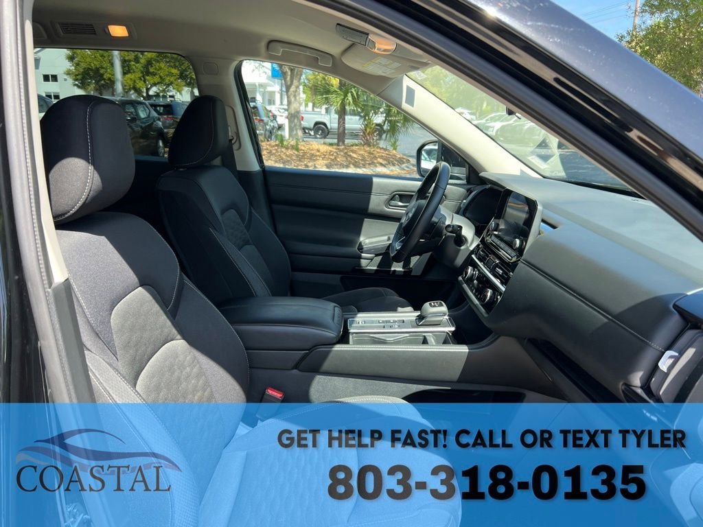 Certified 2024 Nissan Pathfinder SV FWD image 26