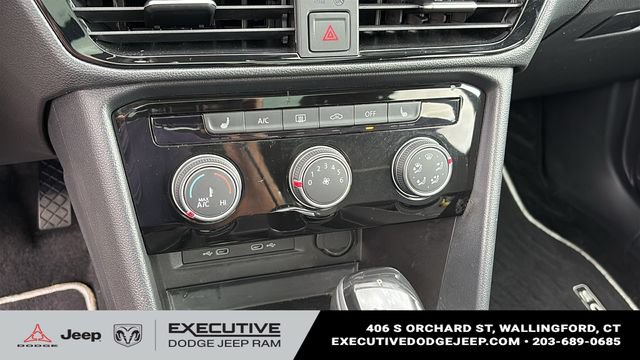 Used 2023 Volkswagen Taos SE AWD/4WD image 17