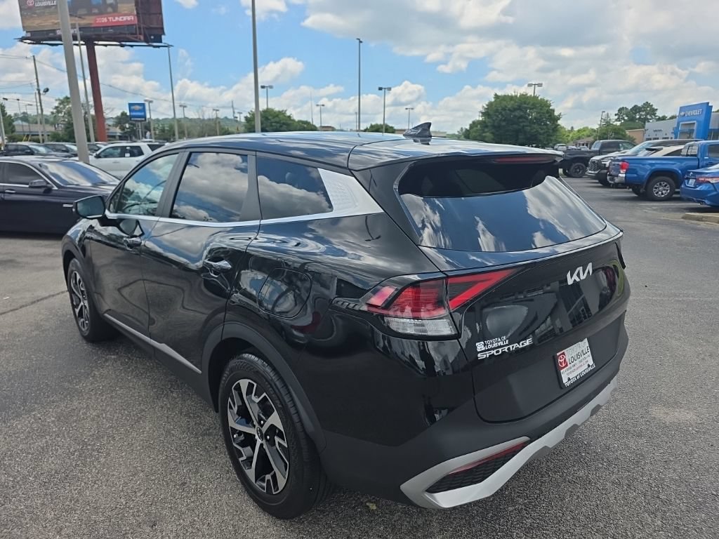 Used 2023 Kia Sportage EX FWD image 6