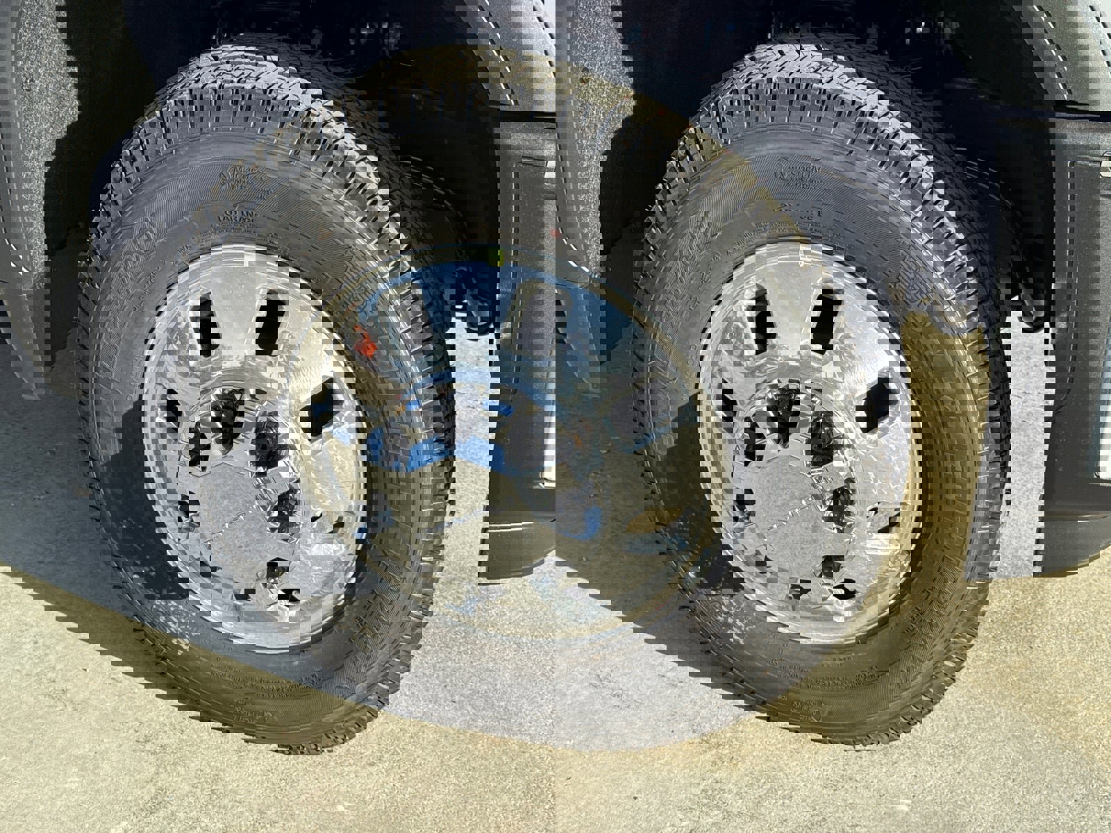 New 2026 GMC Sierra 3500 Denali Ultimate w/ LPO, Black Badging Package image 6