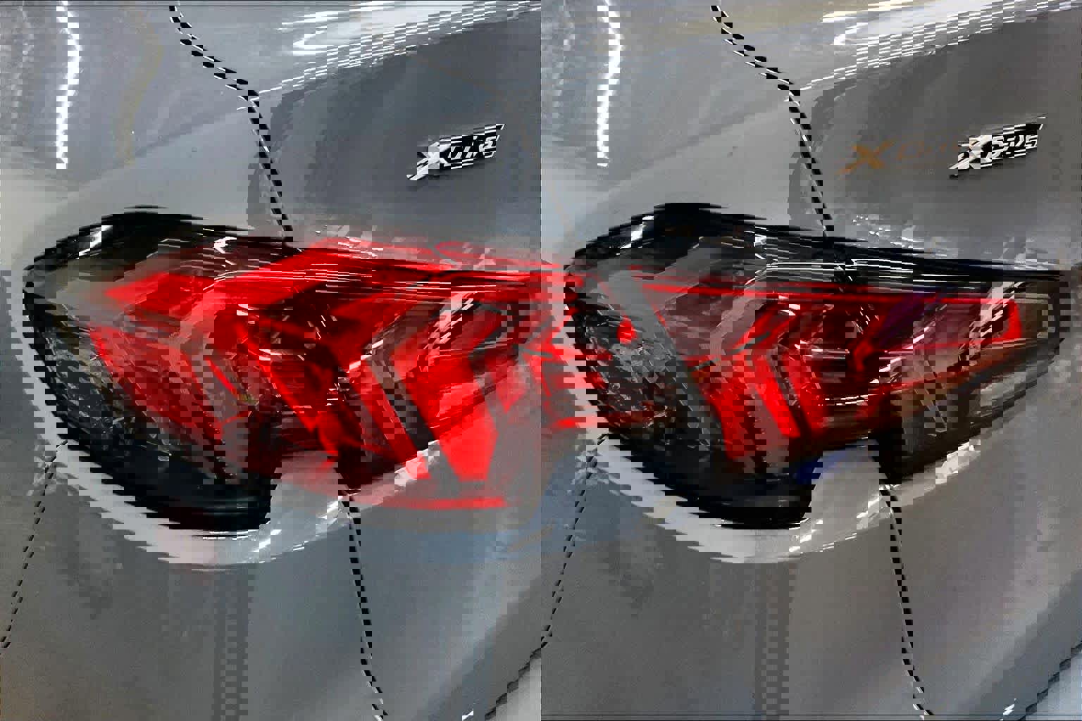 Used 2025 BMW 228i xDrive w/ Technology Package image 31