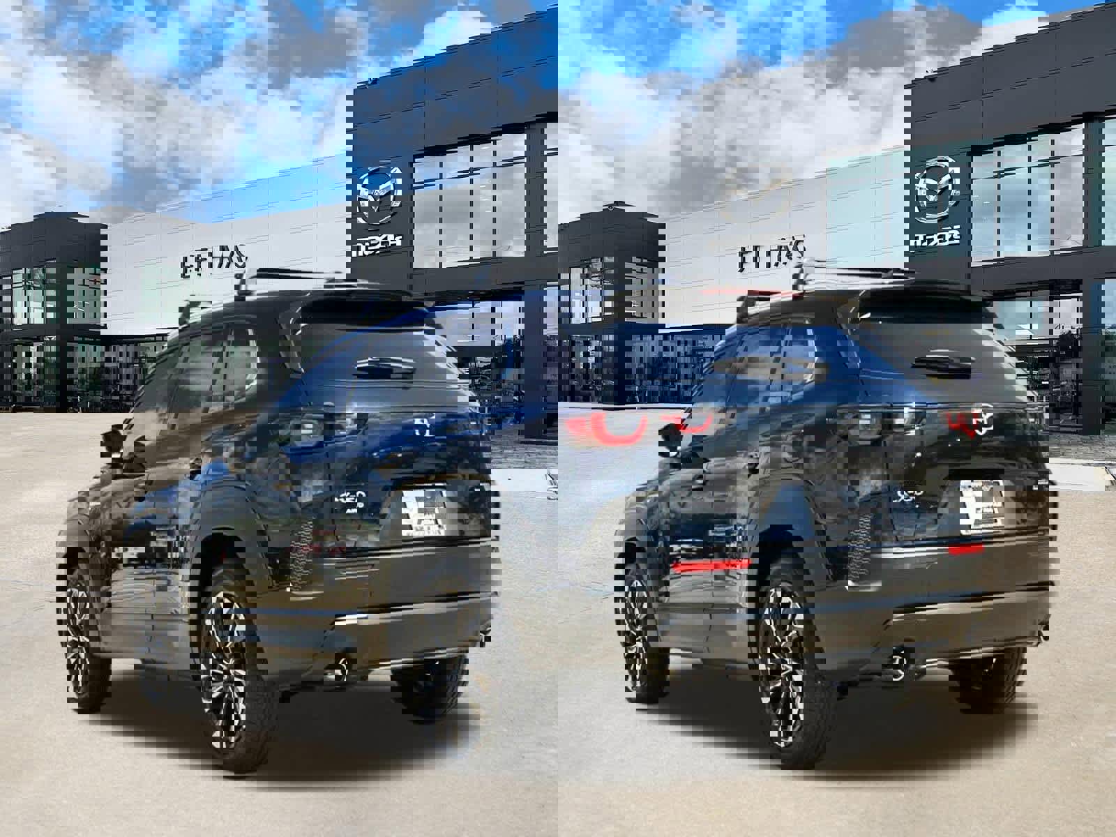 Used 2025 MAZDA CX-50 2.5 Hybrid w/ Weather Package image 2