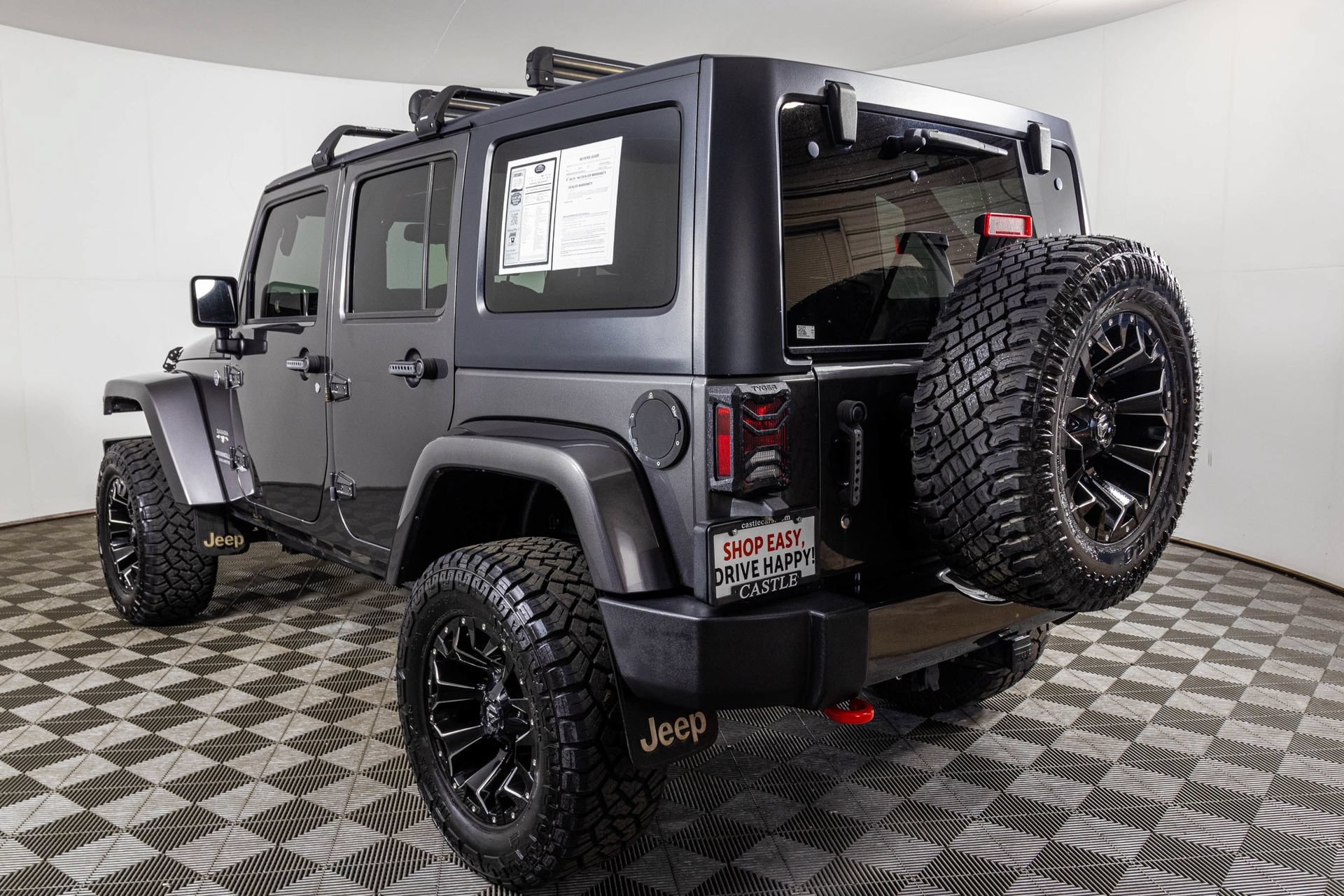Used 2017 Jeep Wrangler Unlimited Sahara w/ Connectivity Group AWD/4WD image 16