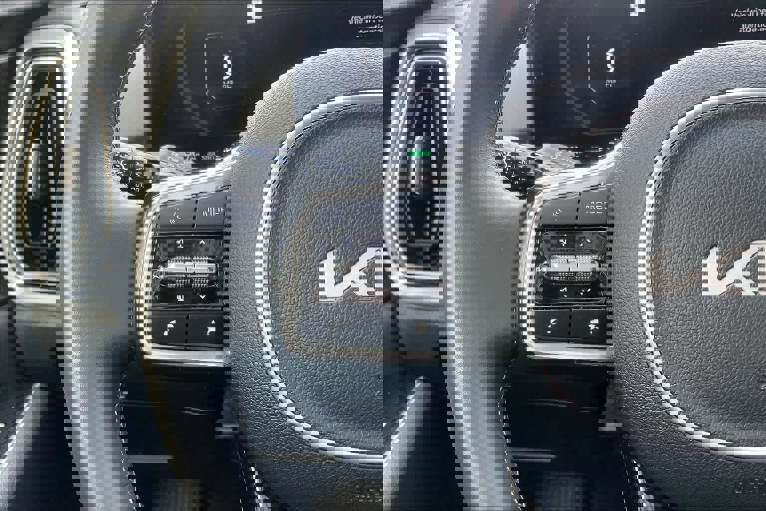 Certified 2024 Kia Sorento SX image 22