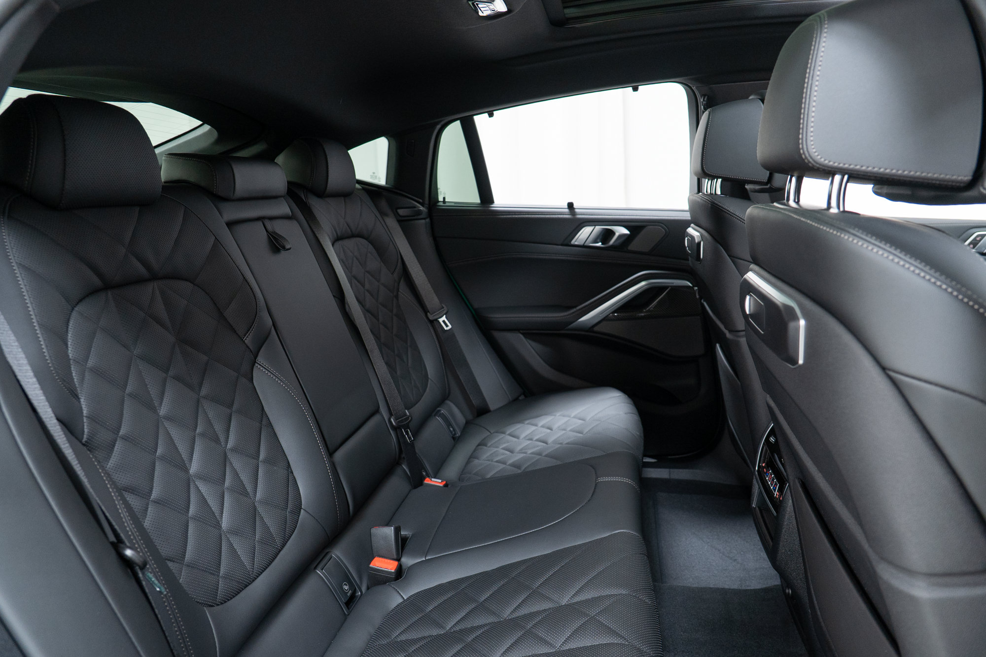 New 2027 BMW X6 M60i AWD/4WD image 24