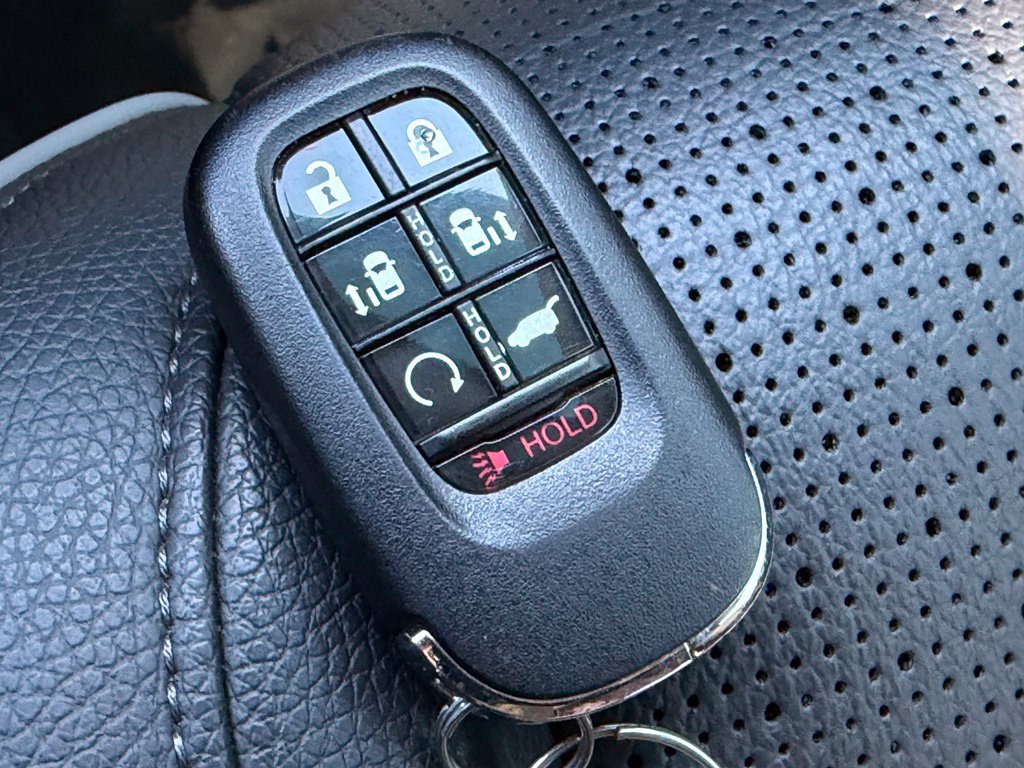 Certified 2025 Honda Odyssey Elite image 45