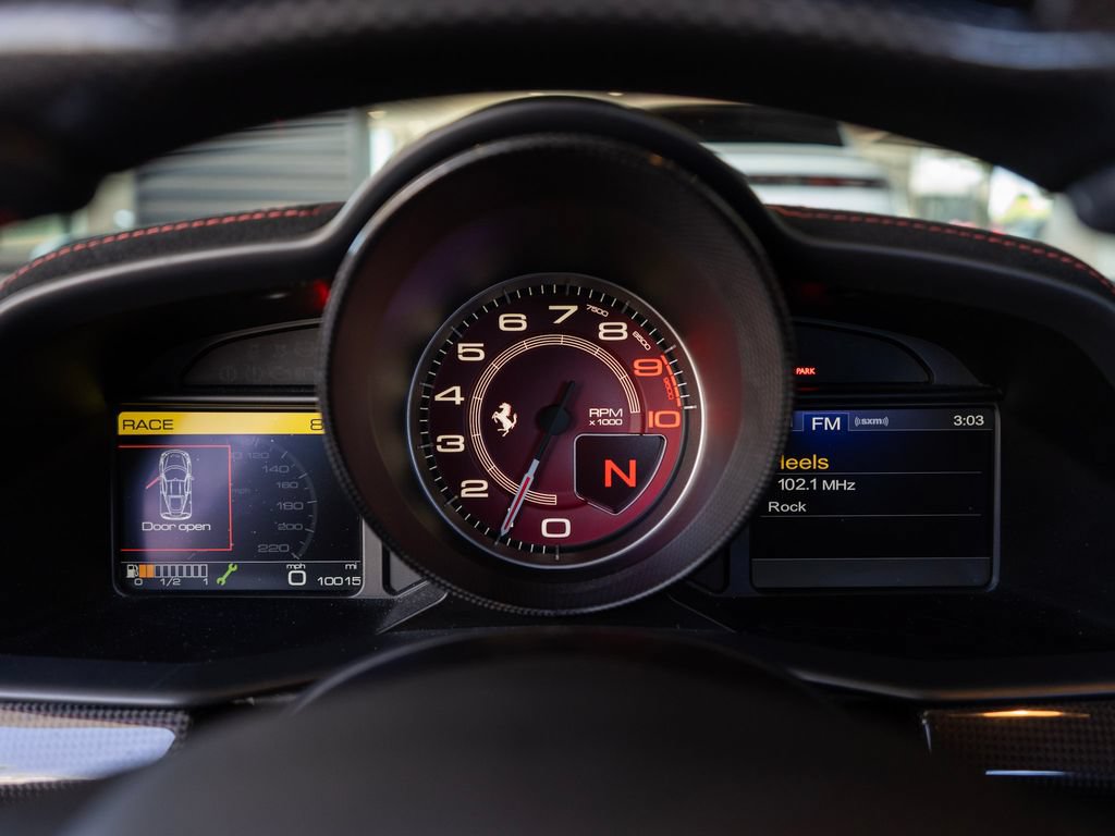 Used 2015 Ferrari 458 Speciale Coupe RWD image 19
