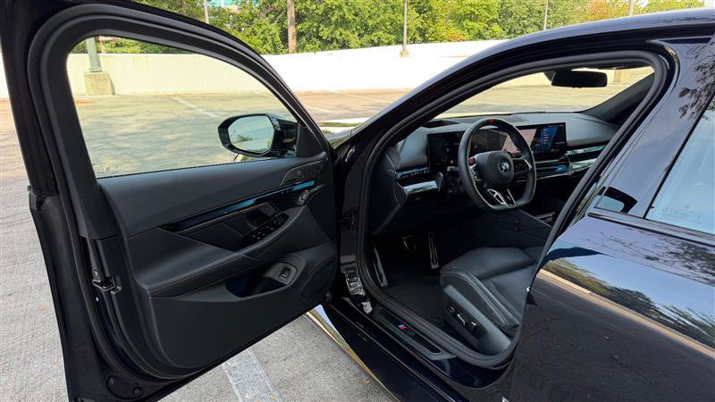 Used 2026 BMW M5 w/ Executive Package AWD/4WD image 29
