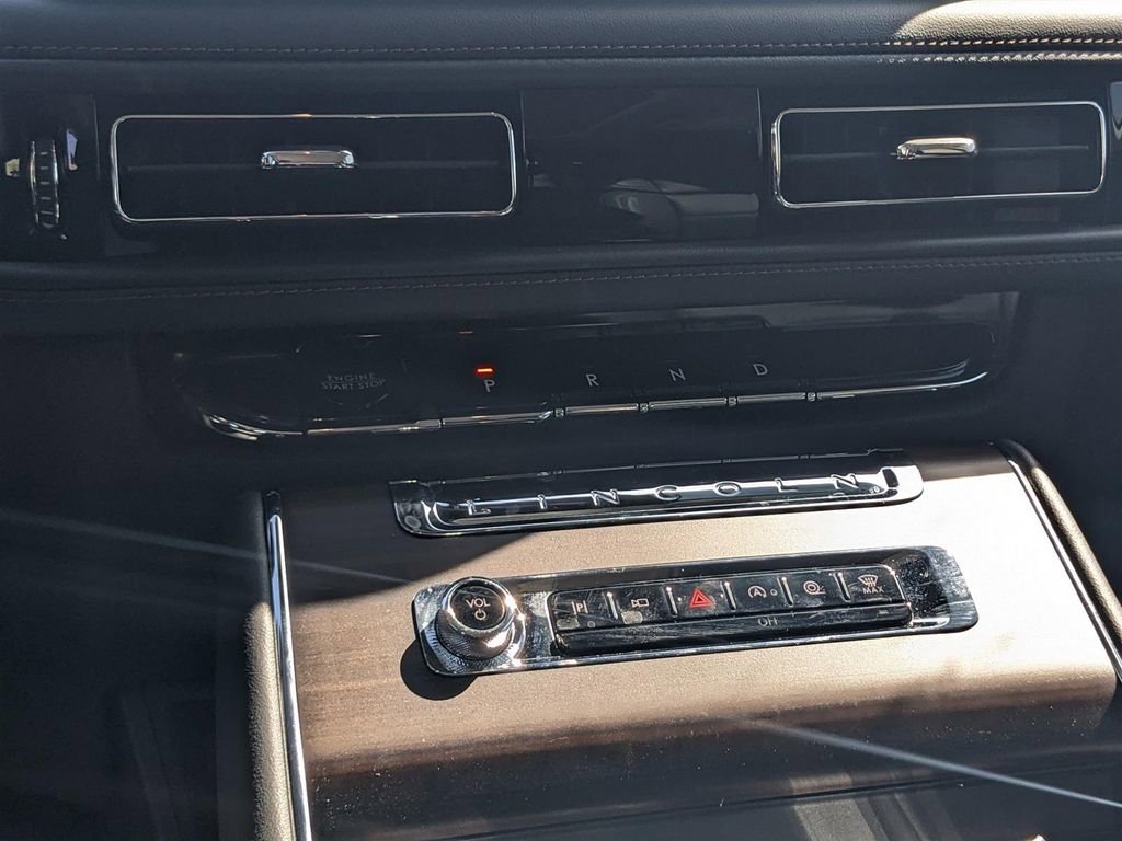 New 2025 Lincoln Aviator Reserve w/ Equipment Group 201A image 16
