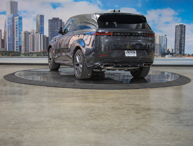 Used 2025 Land Rover Range Rover Sport Dynamic SE AWD/4WD image 8
