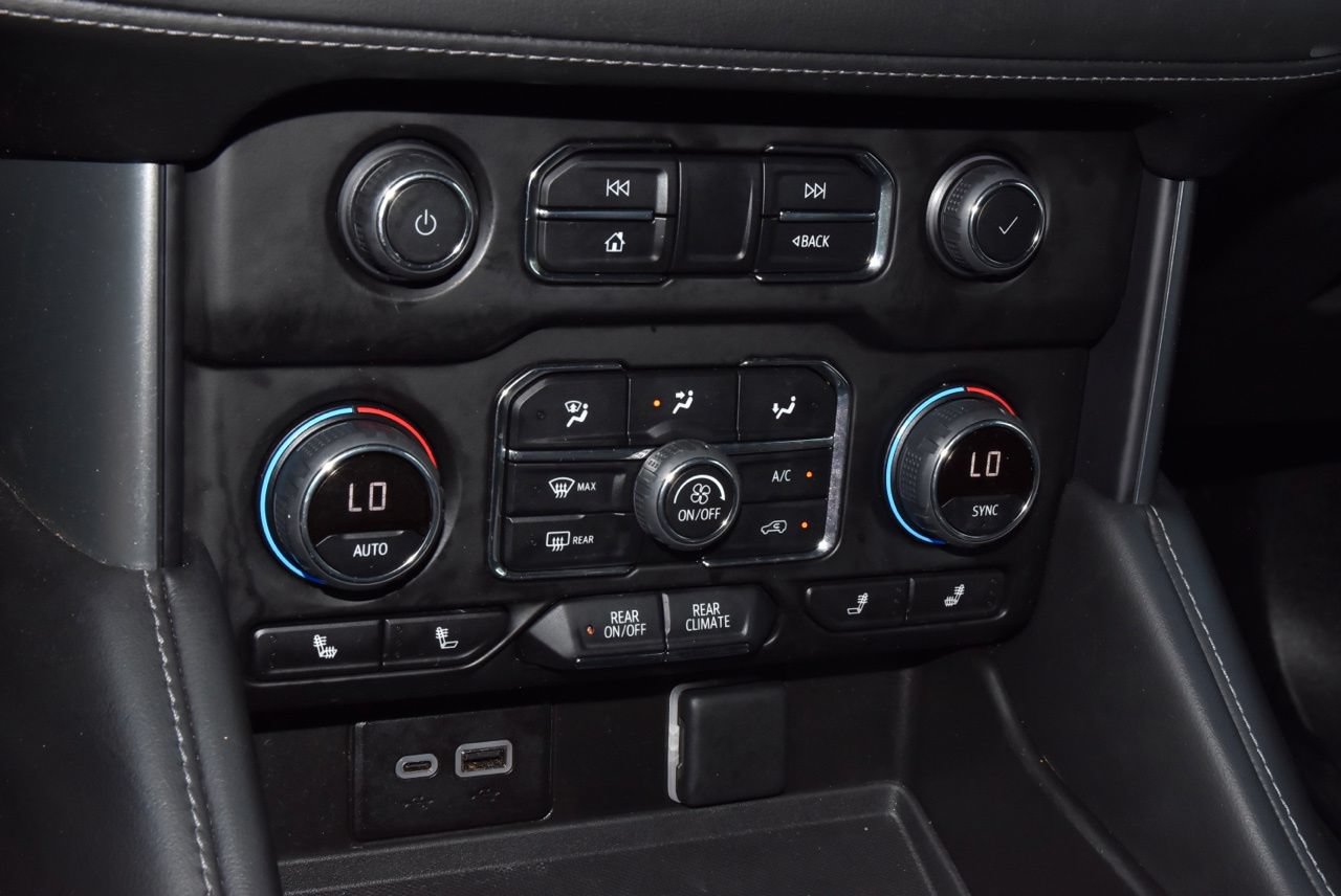 Used 2023 Chevrolet Tahoe LT w/ Luxury Package AWD/4WD image 32