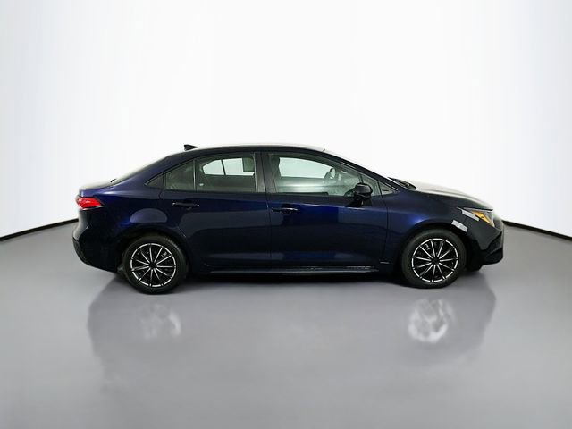 Used 2022 Toyota Corolla LE image 8