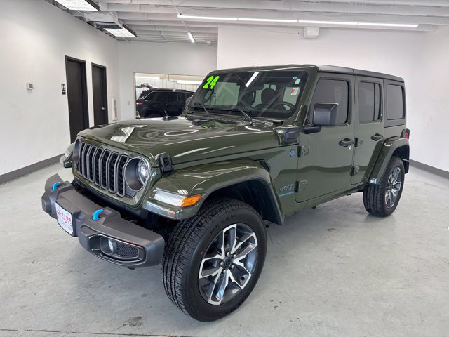 Used 2024 Jeep Wrangler Unlimited w/ Convenience Group AWD/4WD image 5