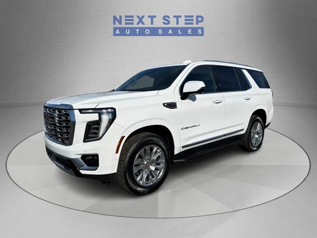 Used 2025 GMC Yukon Denali AWD/4WD image 3
