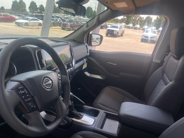 New 2025 Nissan Frontier SV w/ SV Convenience Package image 10