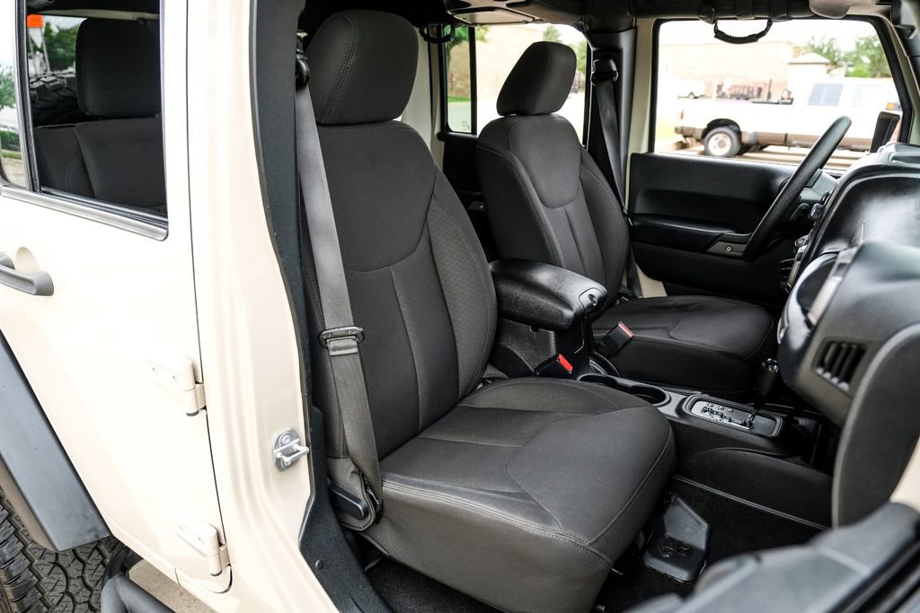 Used 2016 Jeep Wrangler Unlimited Sport AWD/4WD image 32