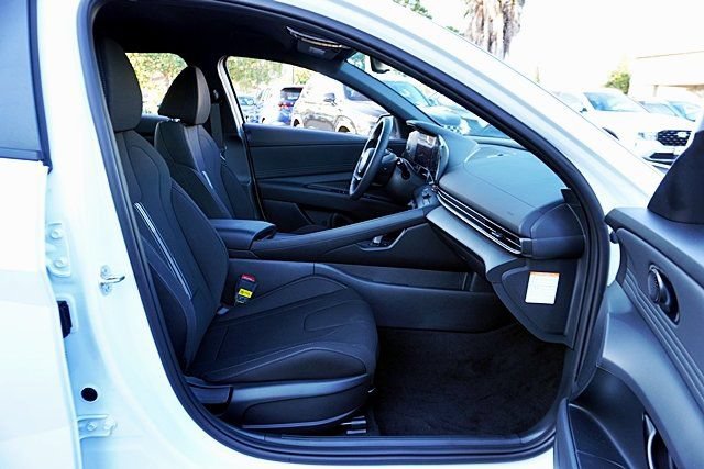 New 2026 Hyundai Elantra Sport FWD image 15